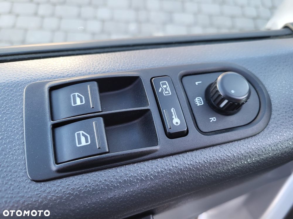 Volkswagen Caravelle L1 Trendline - 14