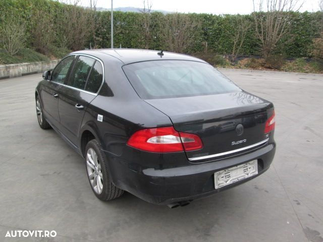 Dezmembrez Skoda Superb 2.0 TDI ,an 2010 ,cod motor BMM - 3