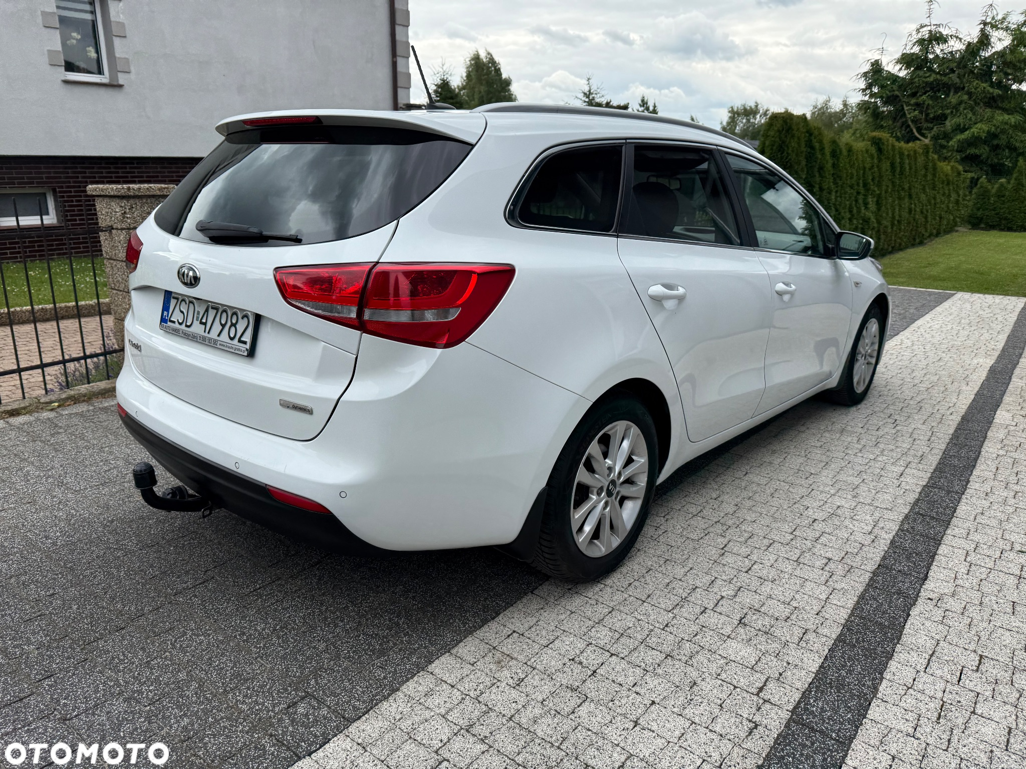 Kia Ceed 1.6 CRDi 136 ISG SW Spirit - 4
