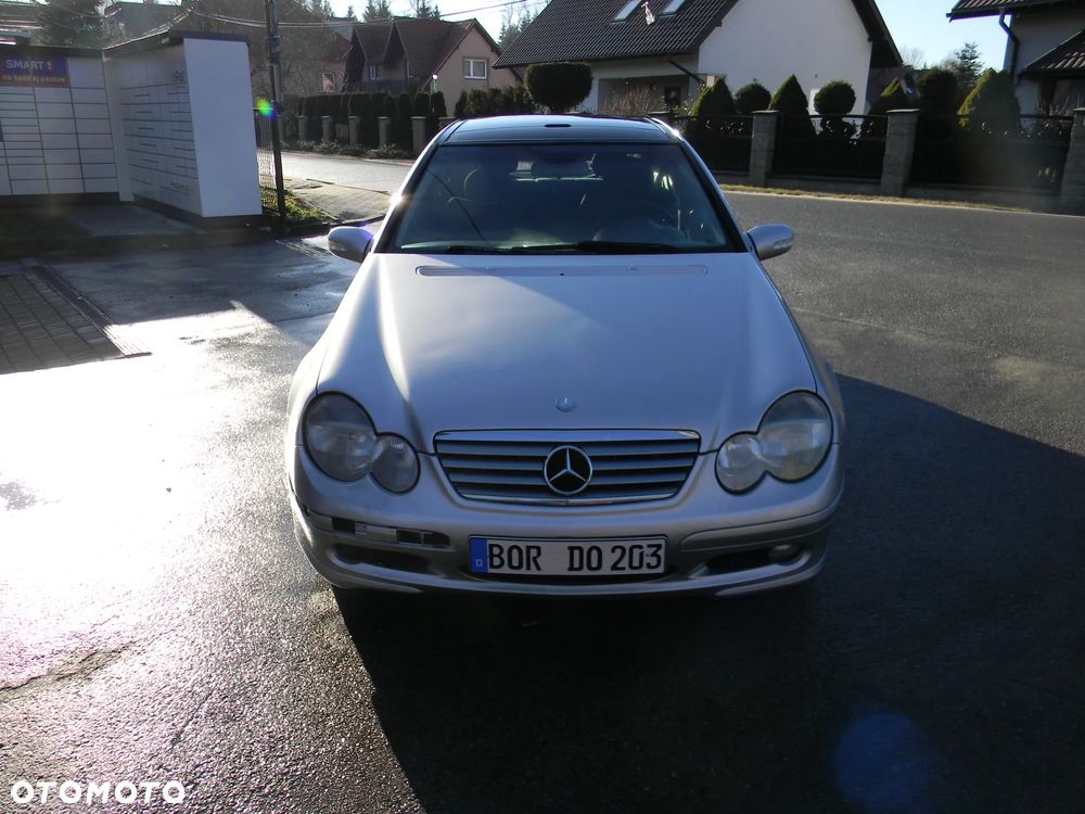 Mercedes-Benz Klasa C 220 CDI Automatik DPF Sport Edition - 4