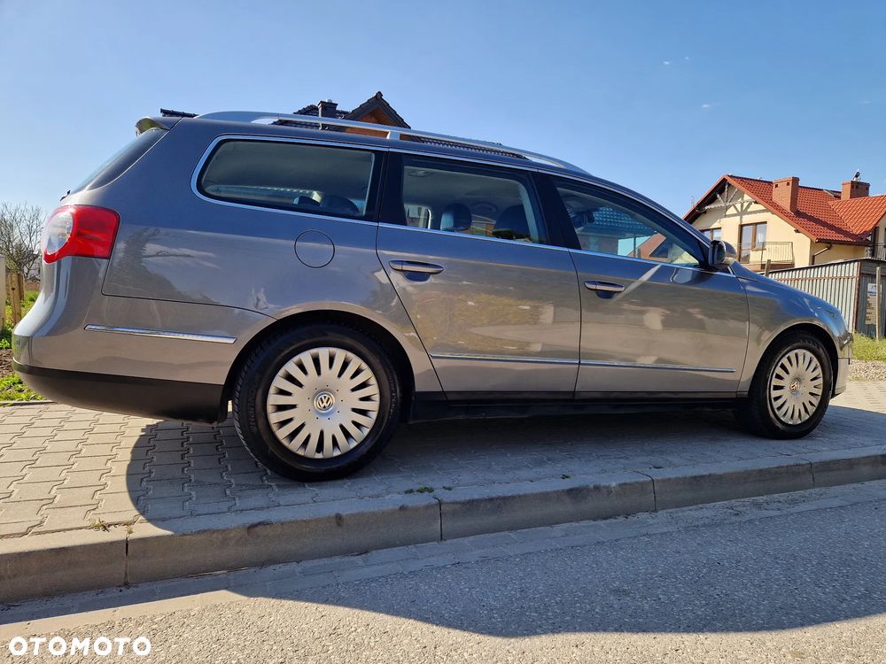 Volkswagen Passat 2.0 TDI DPF Highline - 8