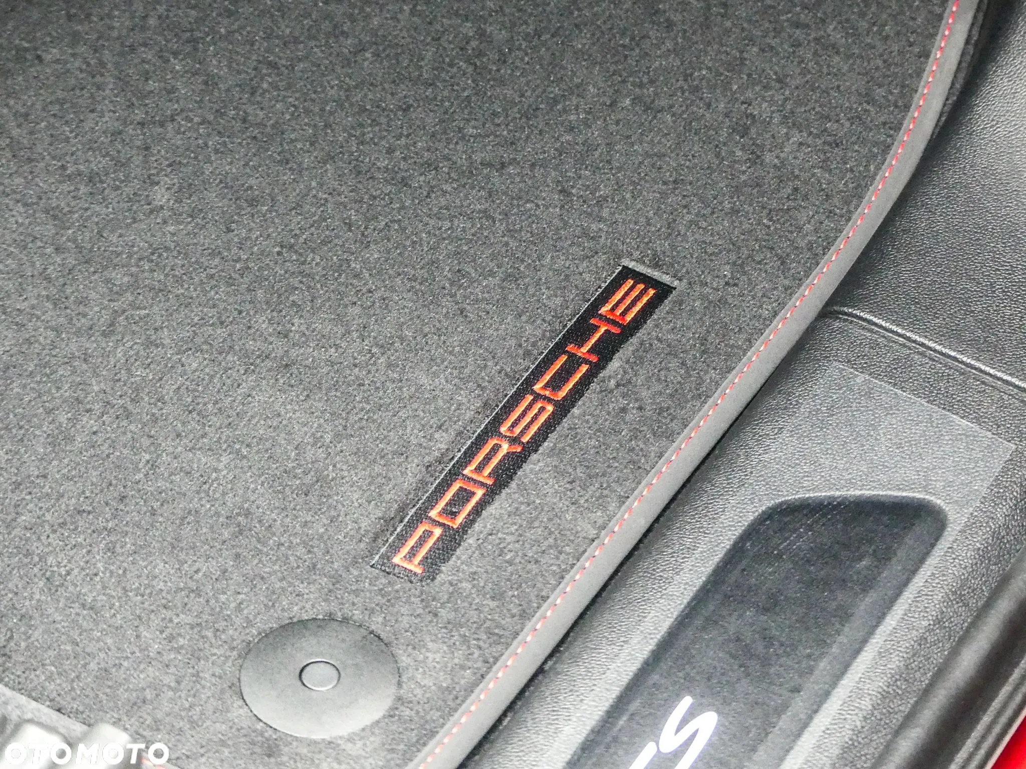 Porsche Cayenne Coupe GTS - 35