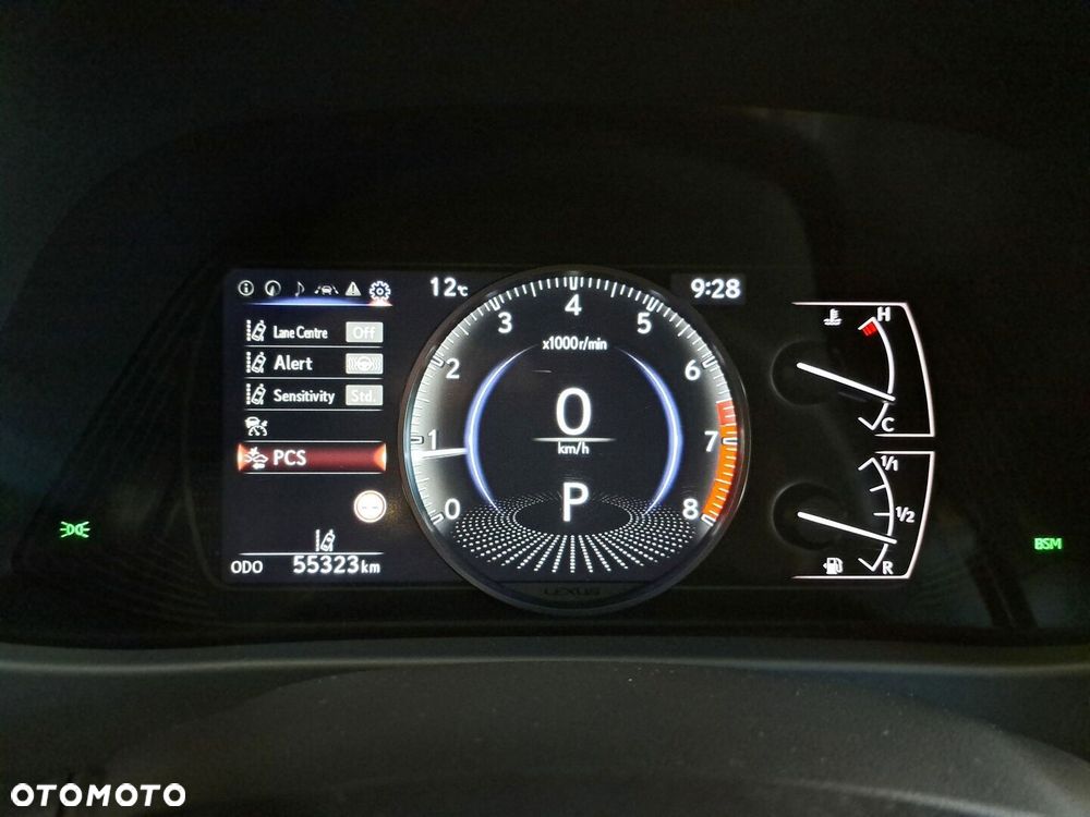 Lexus UX - 32