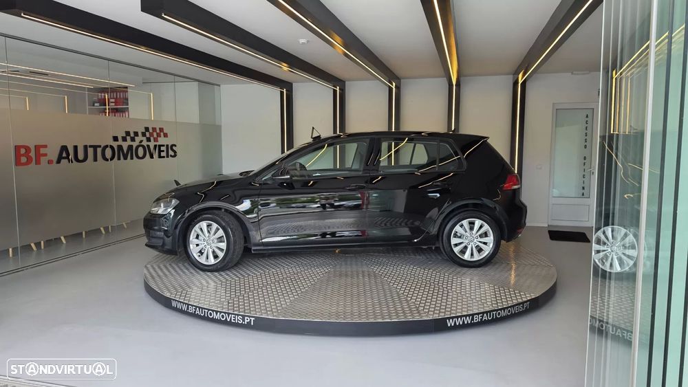 VW Golf 1.6 TDi Trendline BlueMotion - 14