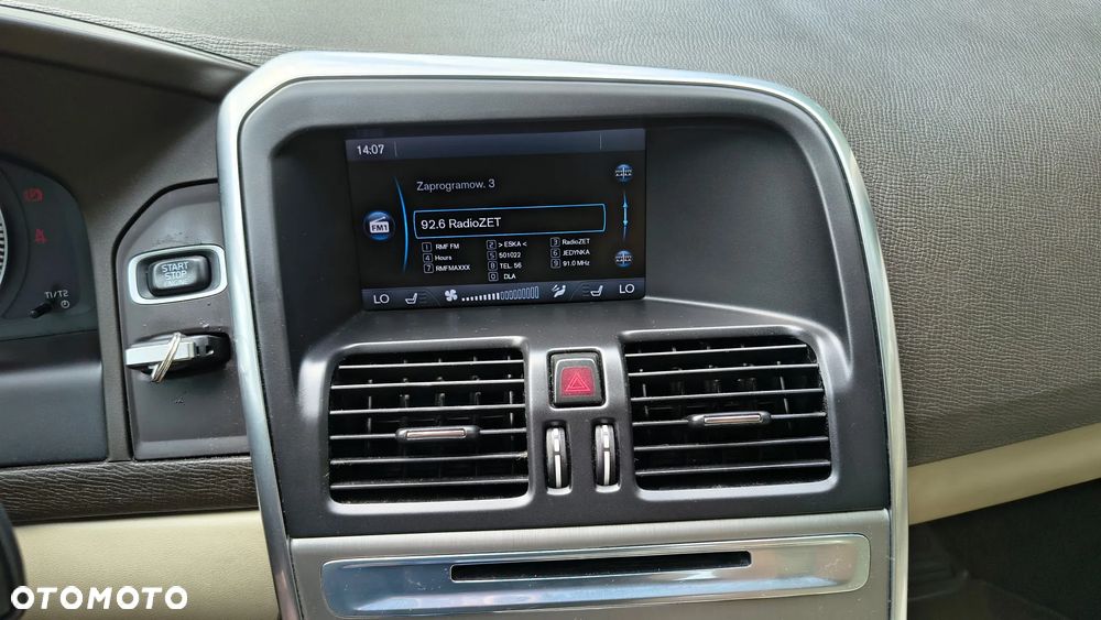 Volvo XC 60 D3 AWD Momentum - 20