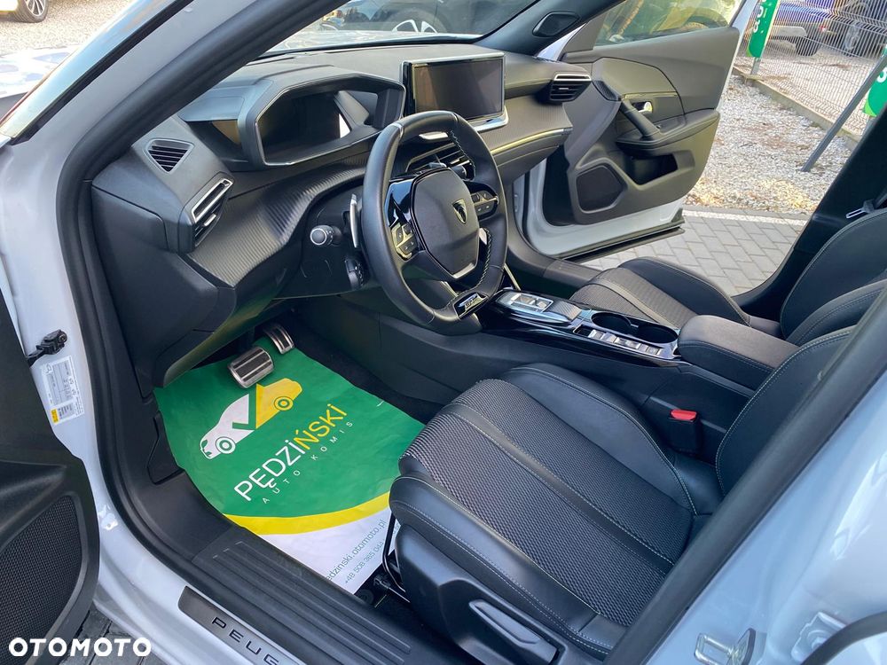 Peugeot 2008 PureTech 130 EAT8 GT Pack - 5