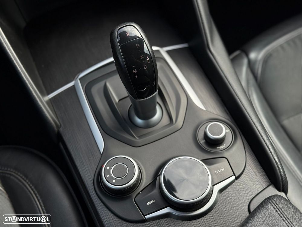 Alfa Romeo Giulia 2.2 D Super AT8 - 43