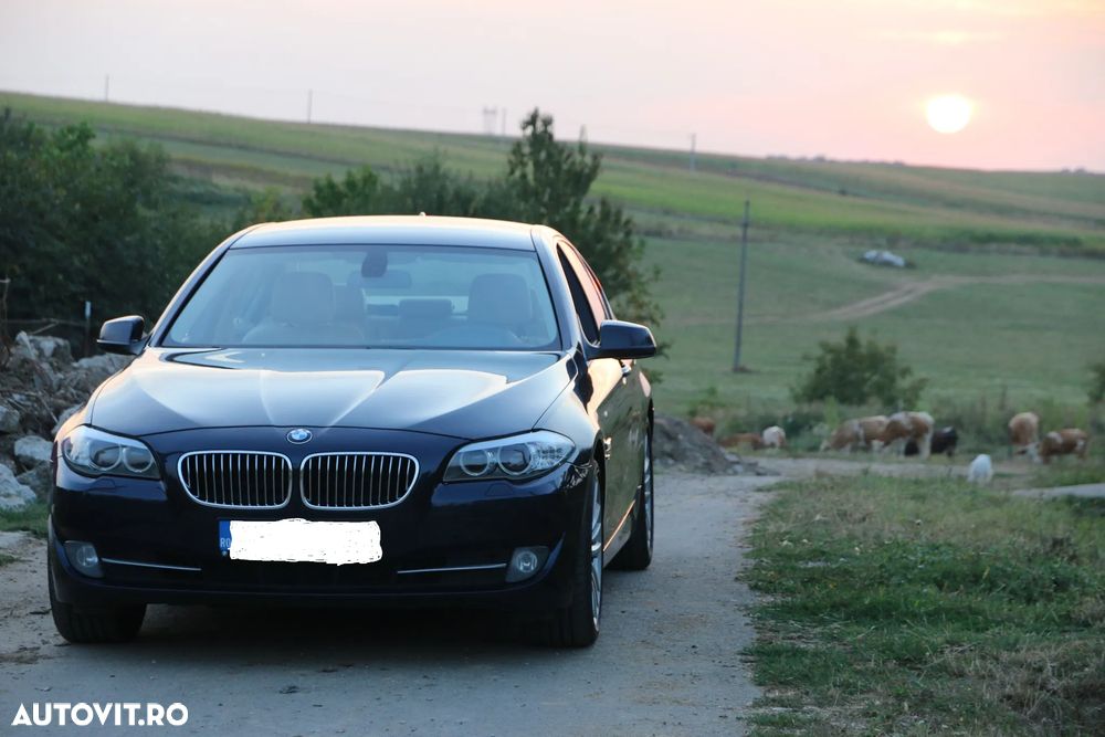 BMW Seria 5 525d xDrive - 2