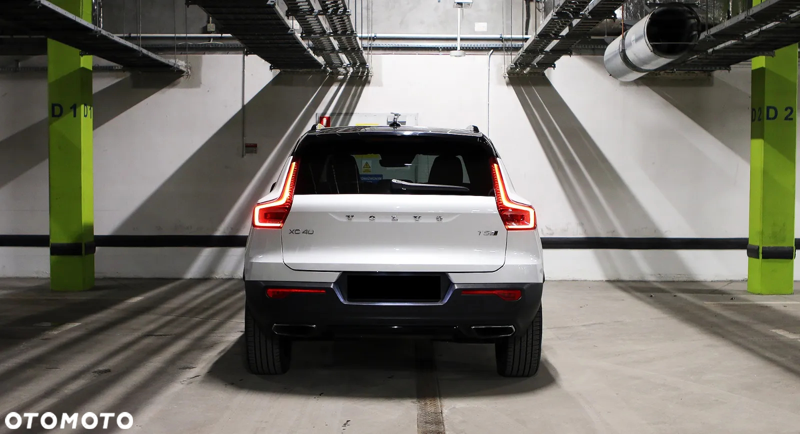 Volvo XC 40 T5 AWD R-Design - 4