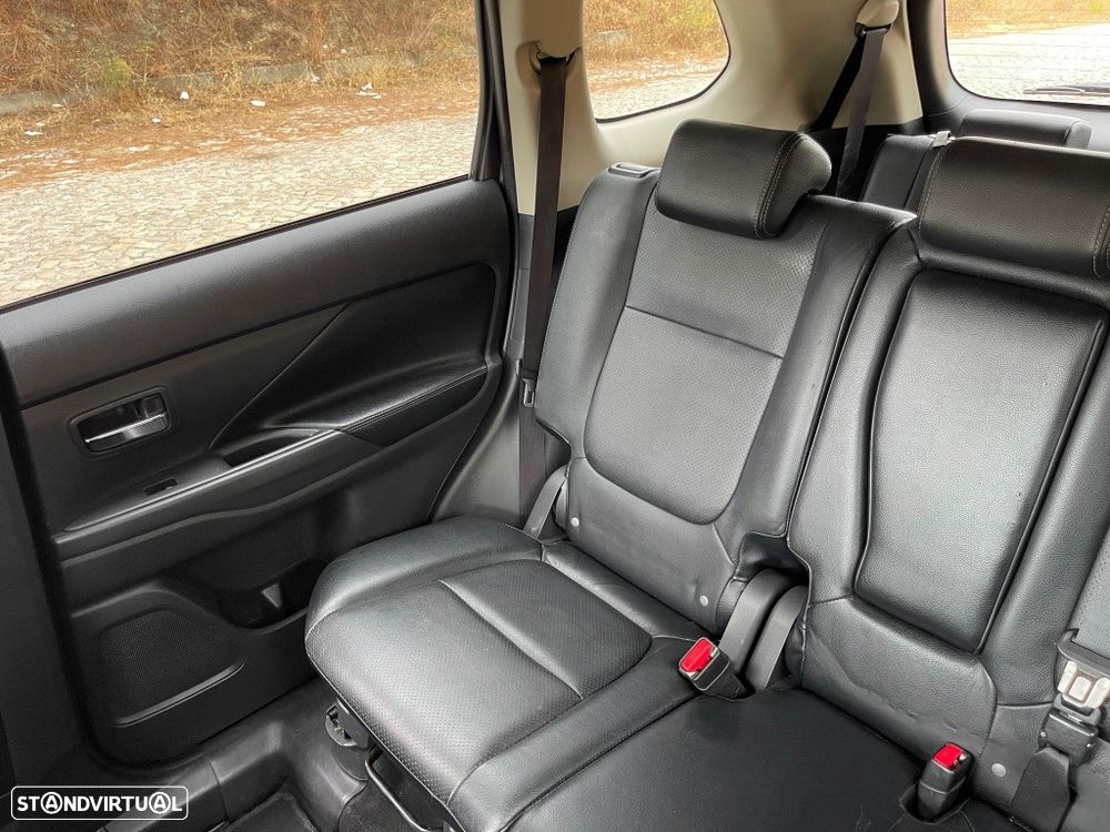 Mitsubishi Outlander 2.2 DI-D Instyle - 44