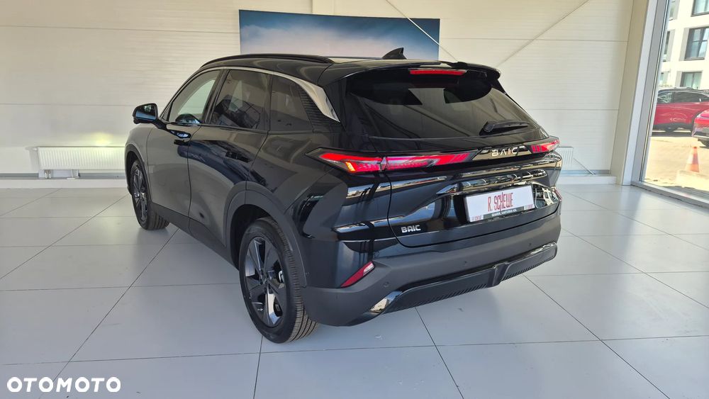BAIC 5 Beijing 1.5T Comfort DCT - 6