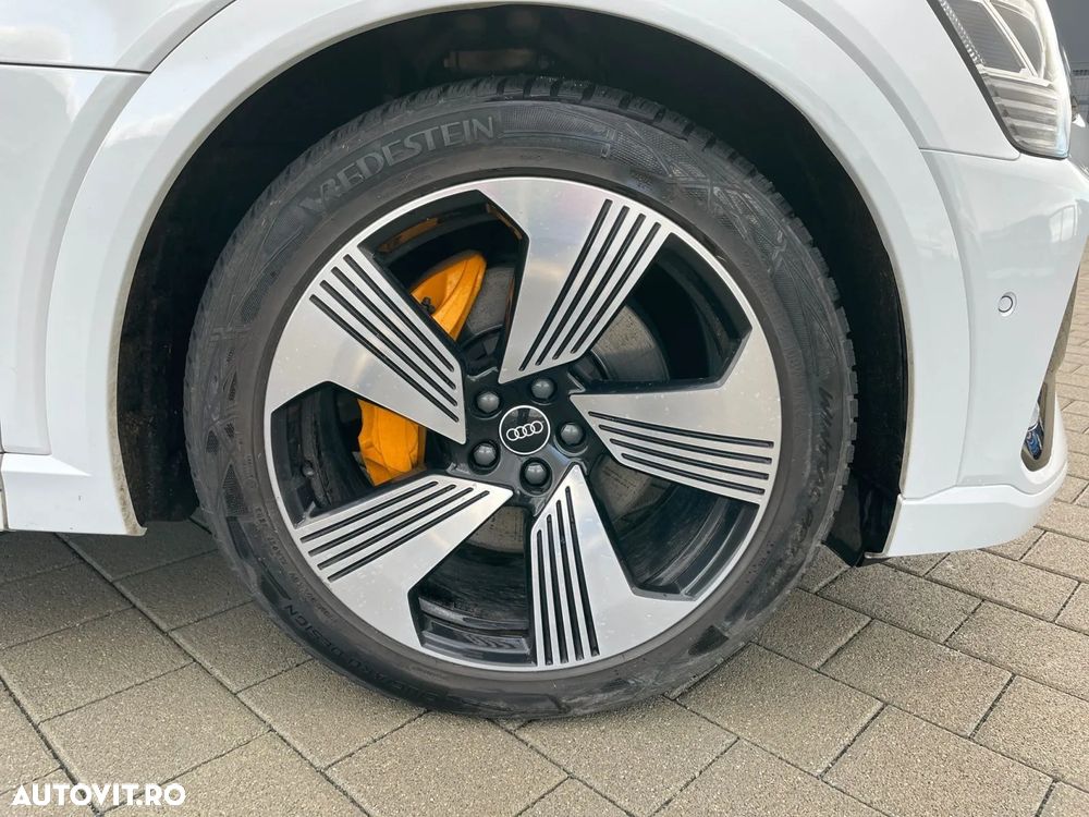 Audi e-tron 55 quattro S line - 14