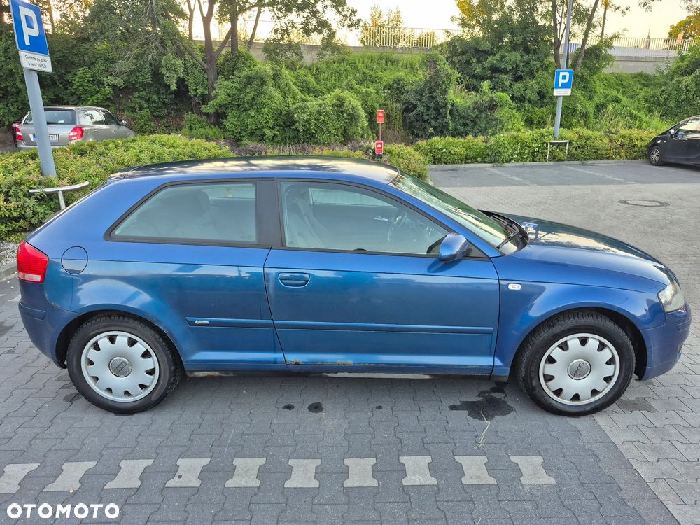 Audi A3 3-drzwiowe 1.6 FSI Ambiente - 7