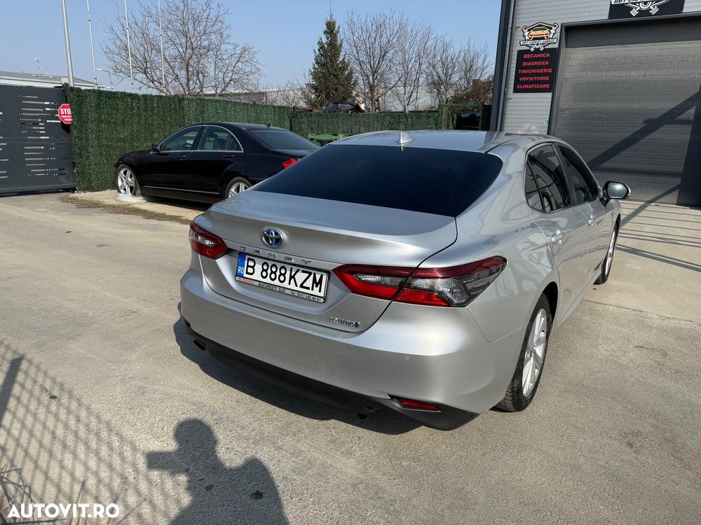 Toyota Camry 2.5 Exclusive - 4