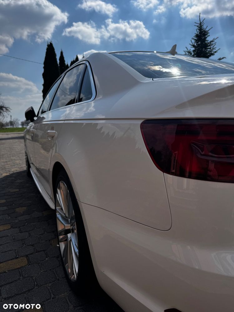 Audi A4 Limousine 2.0 TFSI ultra S tronic design - 33