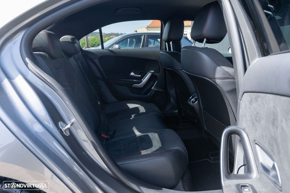 Mercedes-Benz A 180 Limousine d AMG Line Aut. - 12