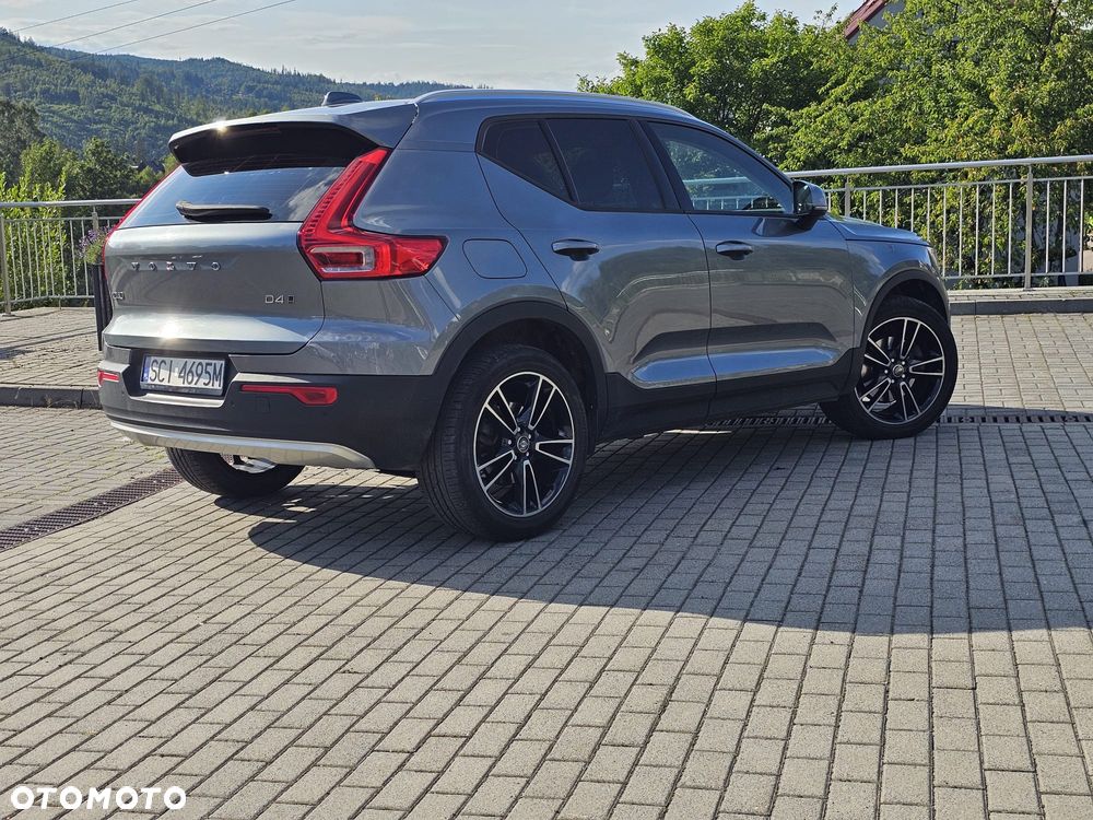 Volvo XC 40 D4 AWD Momentum Pro - 9