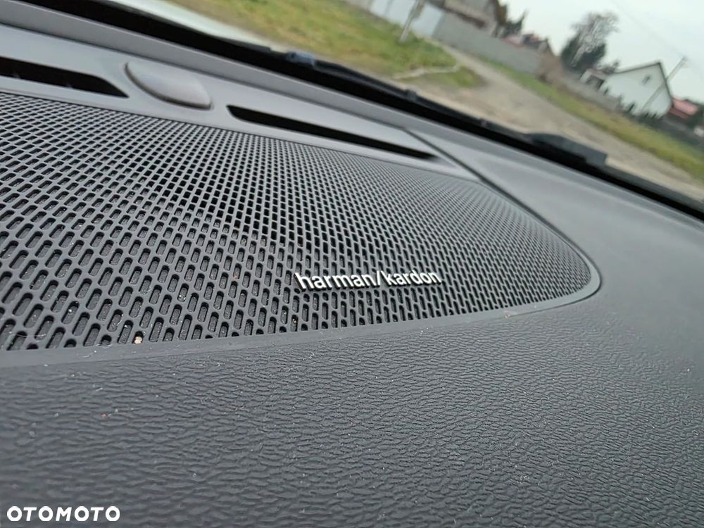 Volvo XC 40 T5 AWD R-Design - 18