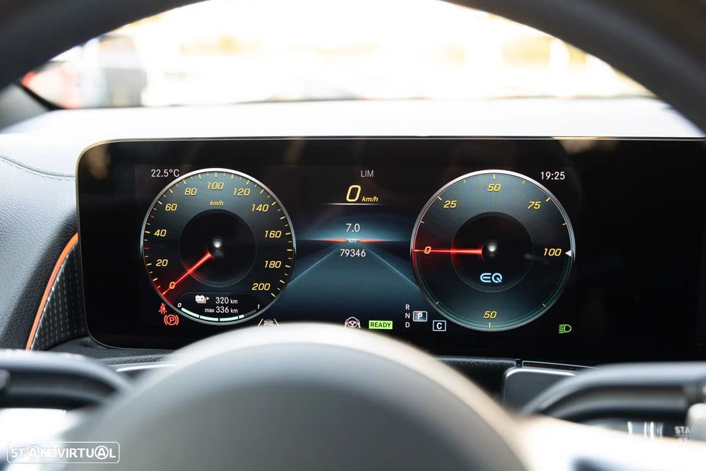 Mercedes-Benz EQB 300 4Matic AMG Line - 27