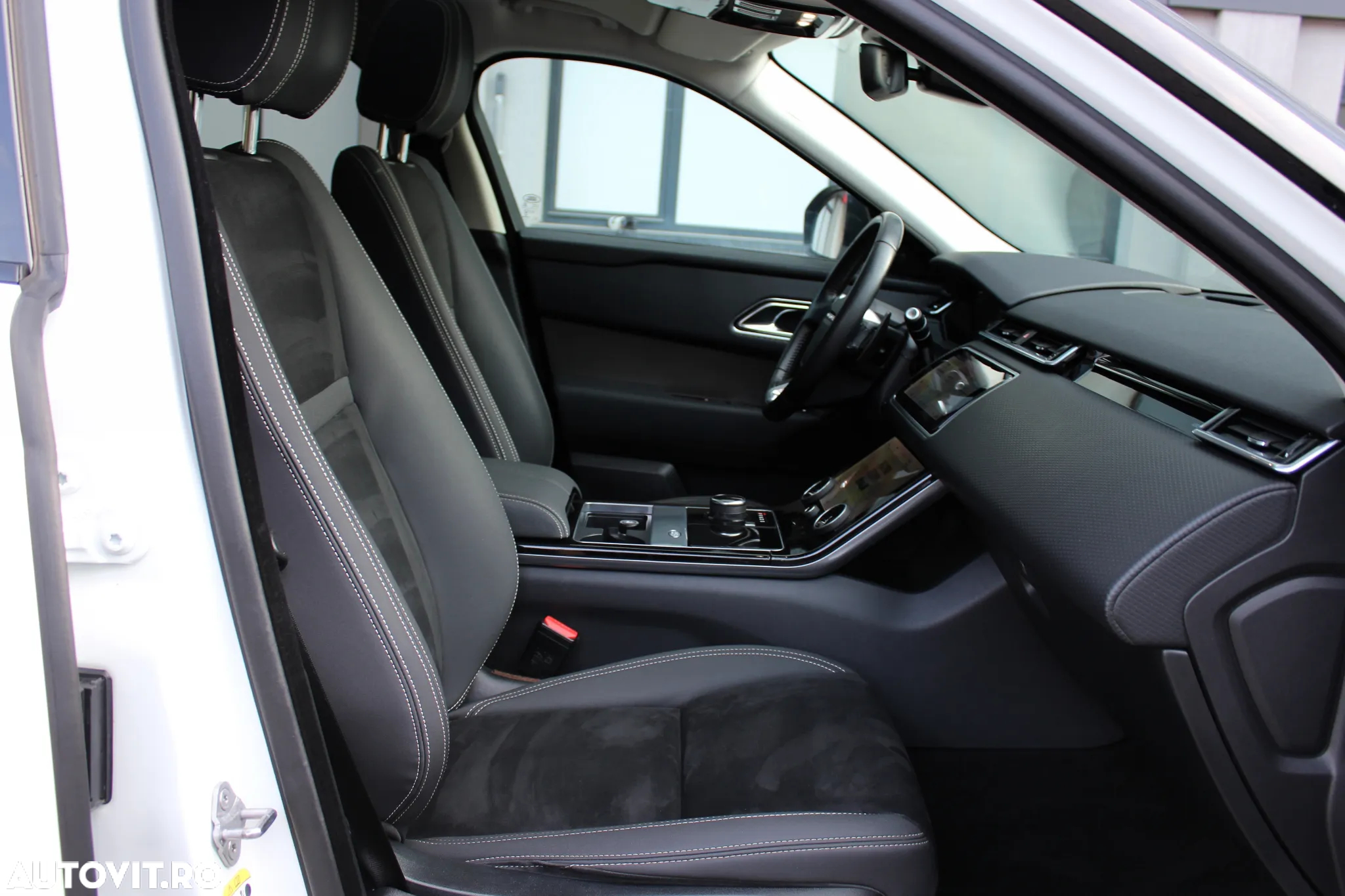 Land Rover Range Rover Velar 2.0 R-Dynamic HSE - 8