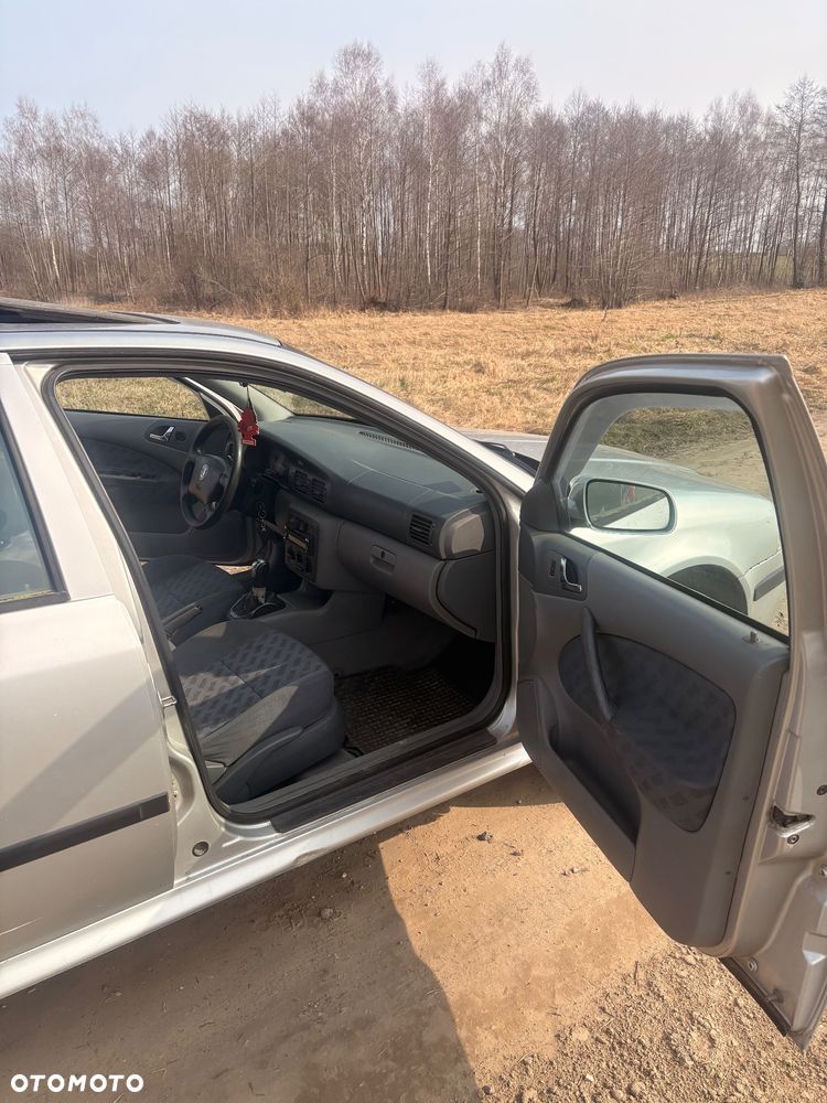 Skoda Octavia 1.8 GLX - 17