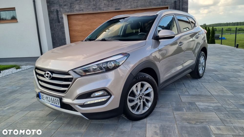 Hyundai Tucson 2.0 CRDi 4WD Automatik Intro Edition - 1