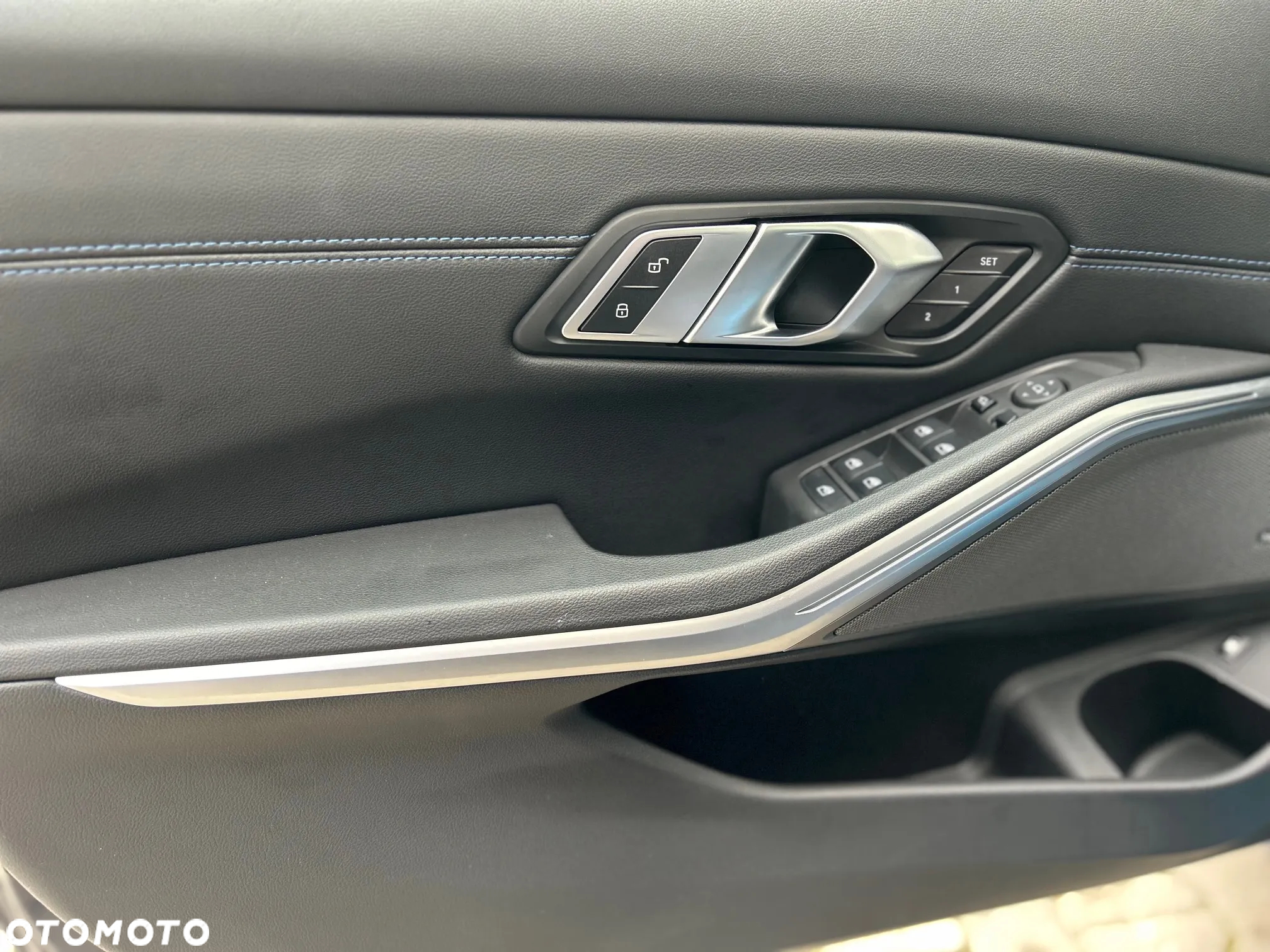 BMW Seria 3 330e - 18