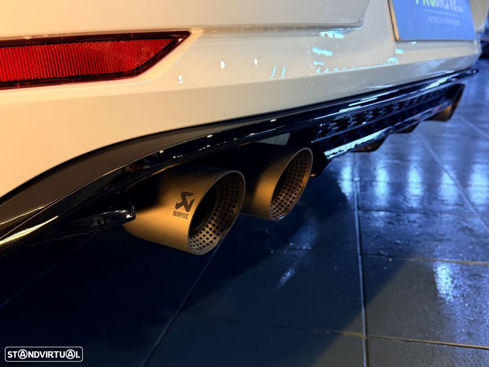 VW Golf R 4Motion (BlueMotion ) DSG - 6