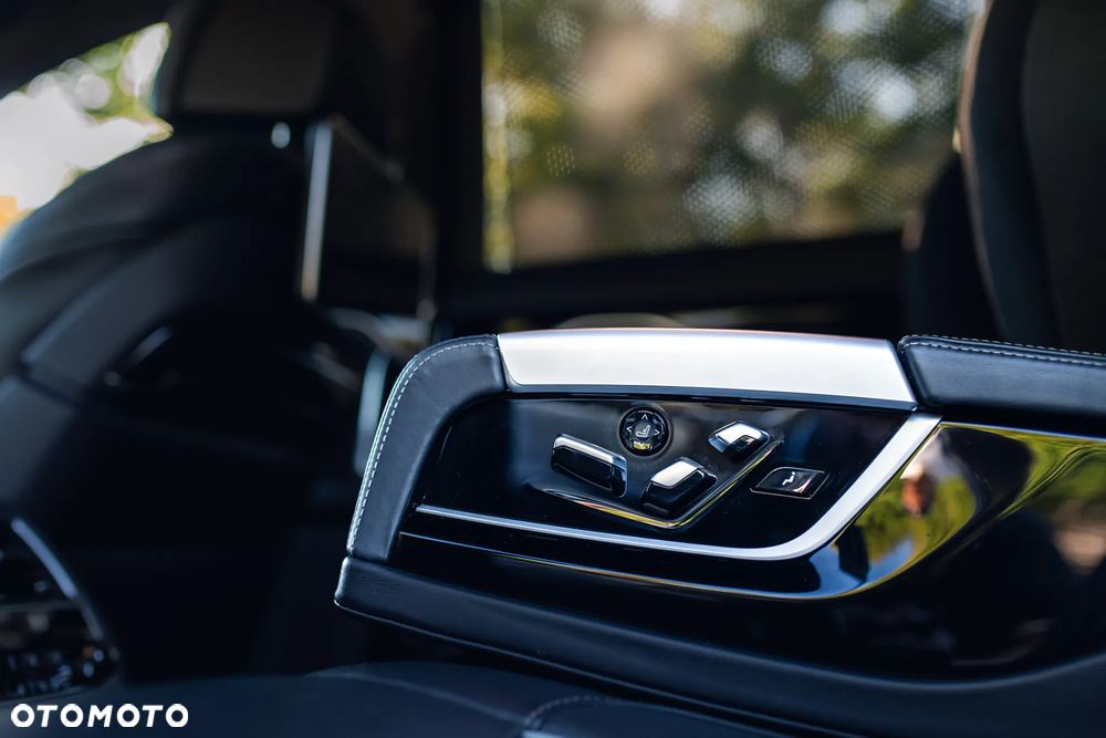 BMW Seria 7 740d xDrive mHEV sport - 30