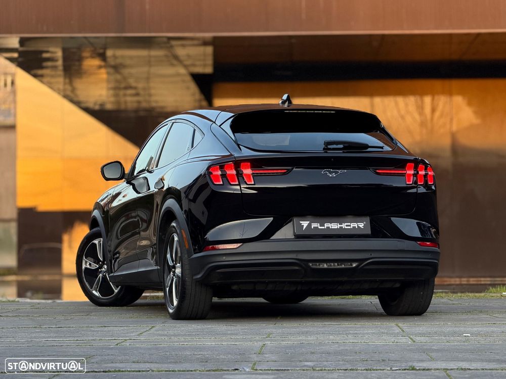 Ford Mustang Mach-E Standard - 24