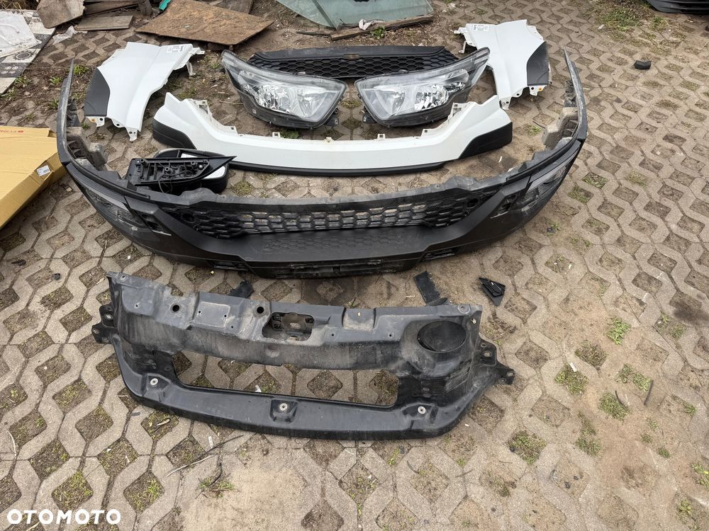 Przód kompletny biały Iveco Daily 2015-2019 przedlift błotniki zderzak pas przedni lampy atrapa grill - 1