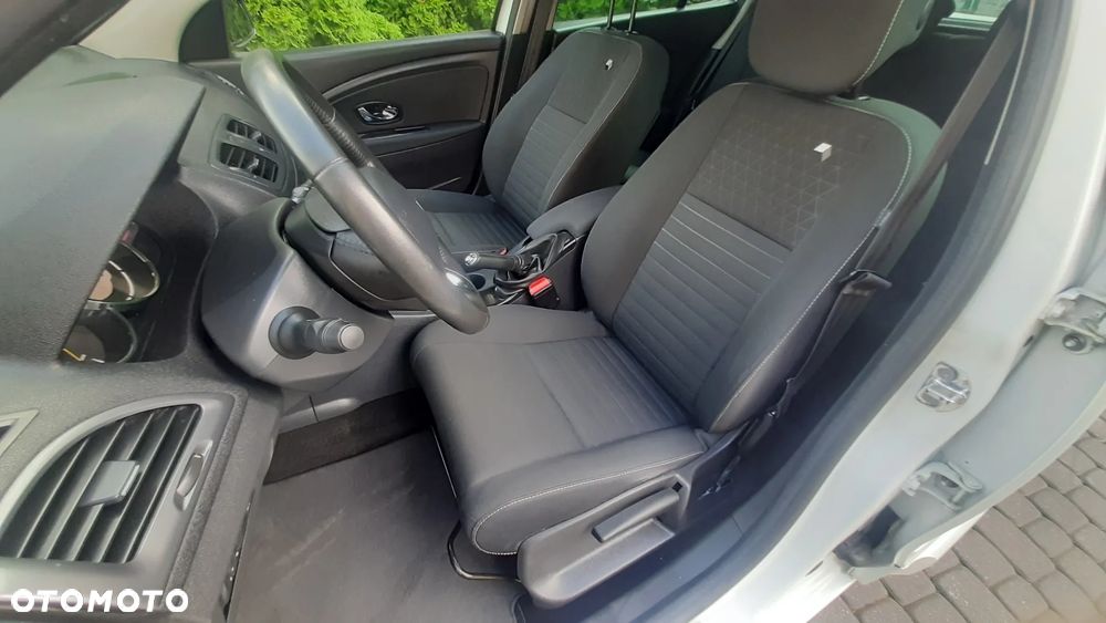 Renault Megane 1.6 16V 110 LIMITED - 25