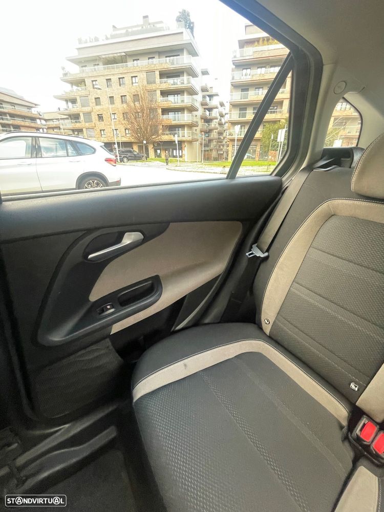 Fiat Tipo Station Wagon 1.3 M-Jet Lounge Tech J17 - 12