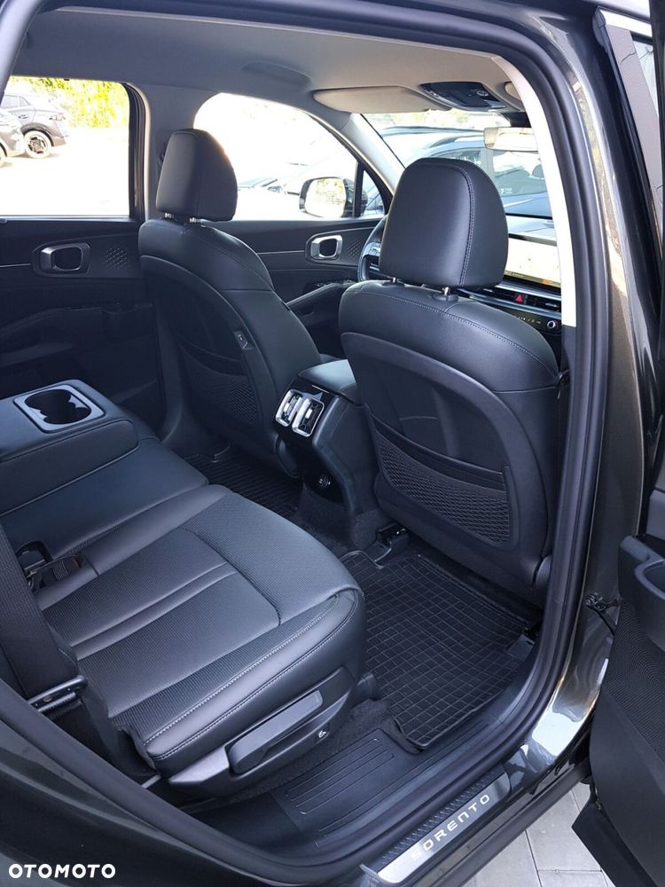 Kia Sorento 1.6 T-GDI HEV XL AWD 7os - 33