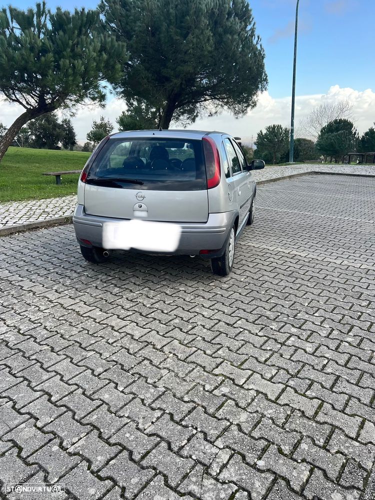 Opel Corsa 1.2 16V City - 4