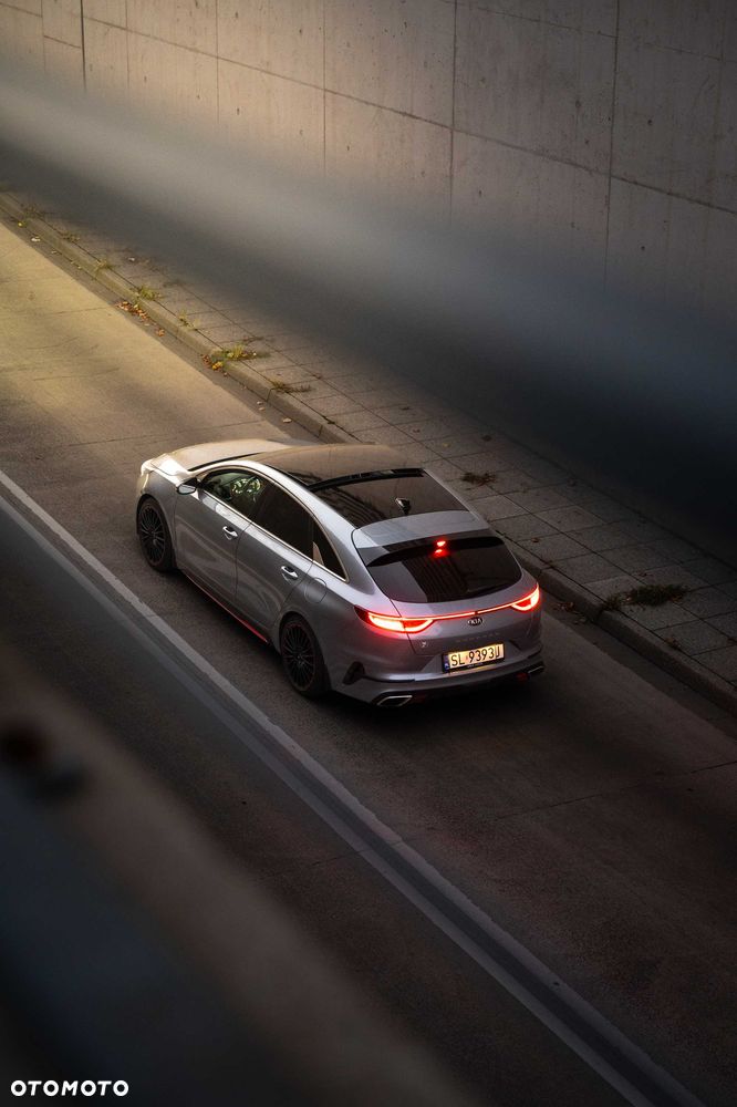 Kia ProCeed - 2