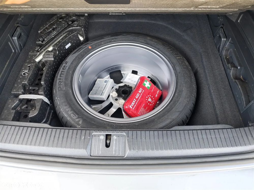 Volkswagen Passat - 23