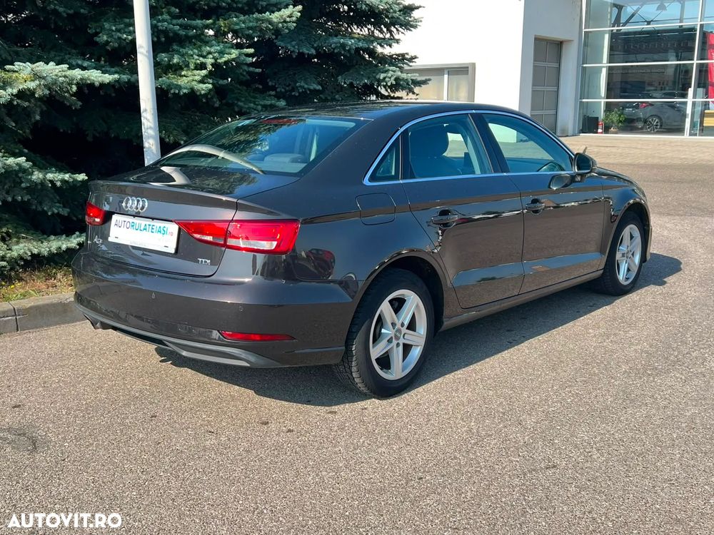 Audi A3 Limuzina 1.6 TDI clean Stronic Attraction - 4