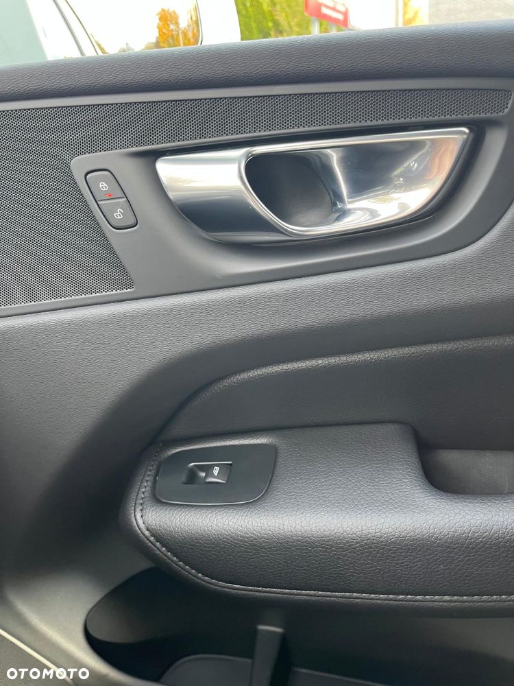Volvo XC 60 D4 Inscription - 17