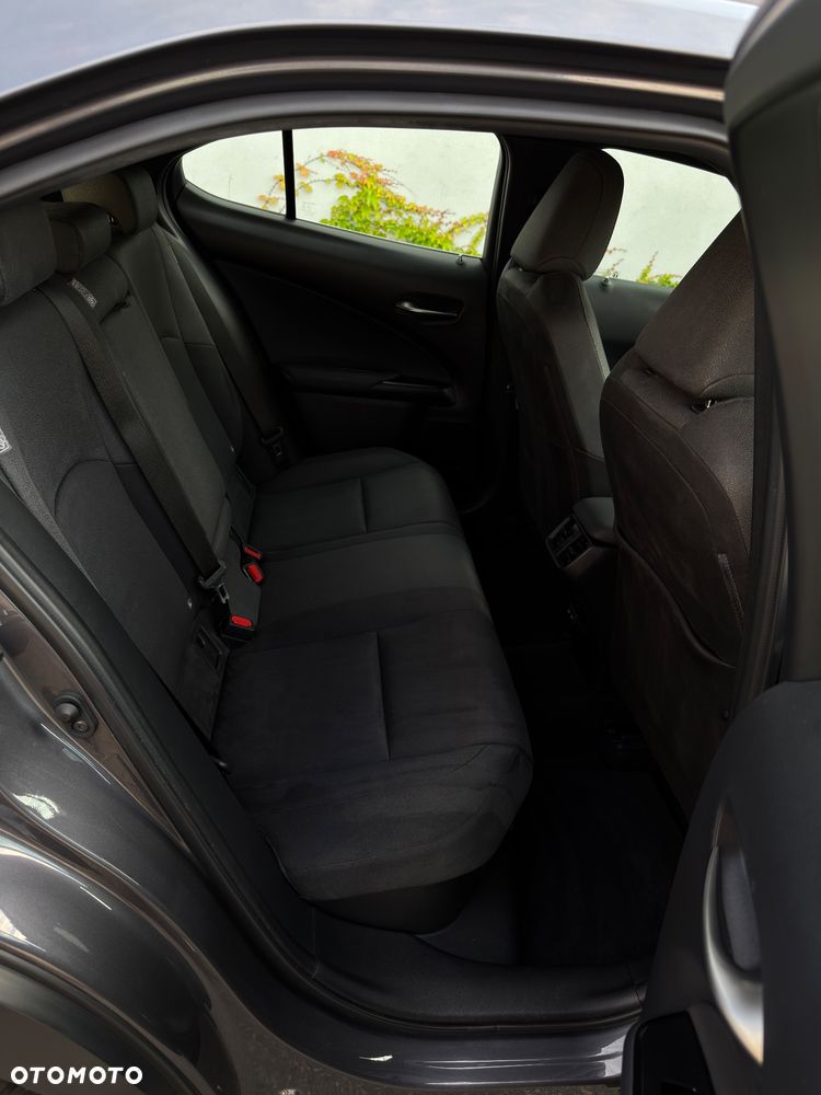 Lexus UX 250h Prestige 2WD - 8