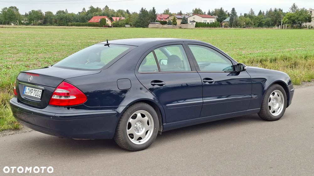 Mercedes-Benz Klasa E 200 Kompressor Automatik Classic - 32