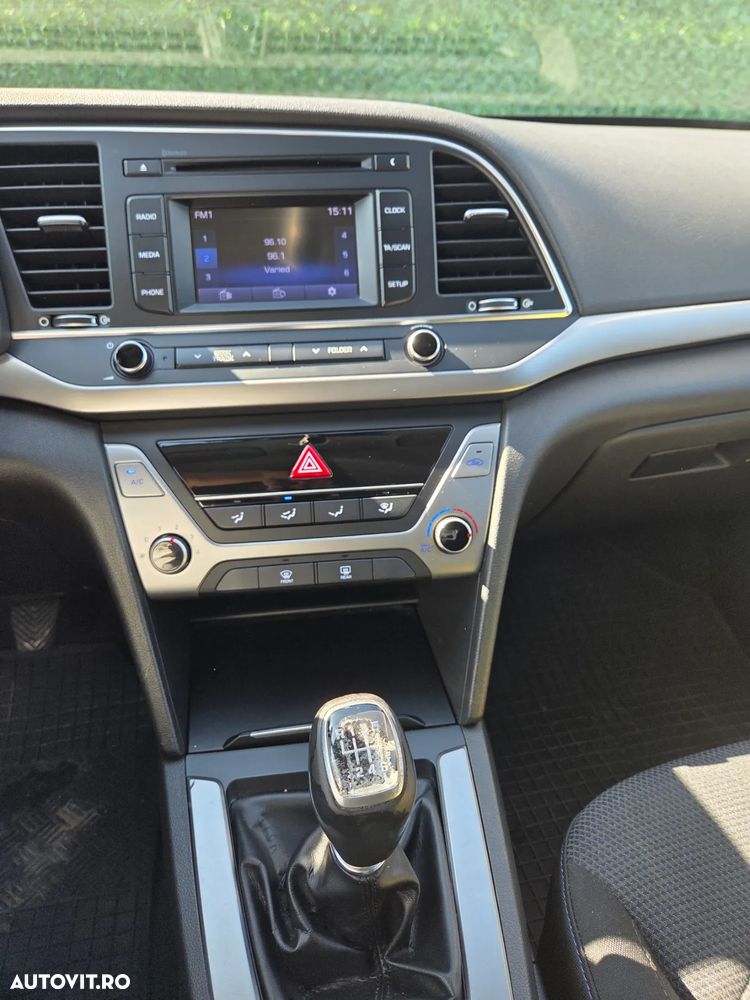 Hyundai Elantra 1.6 MPi Comfort - 7
