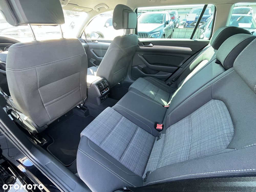 Volkswagen Passat 2.0 TDI EVO Business DSG - 14