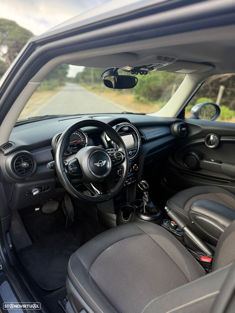 MINI 3 Portas Cooper D Auto - 9