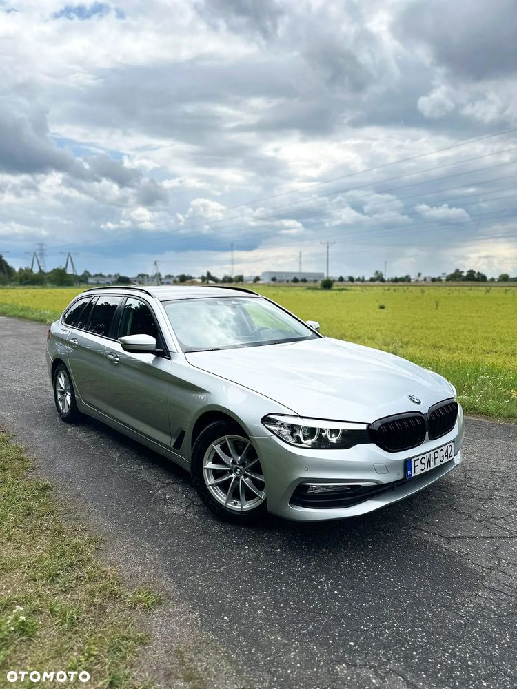 BMW Seria 5 520d Sport Line - 1