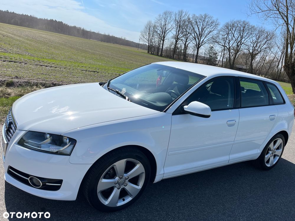 Audi A3 Sportback 2.0 TDI DPF Ambiente - 2