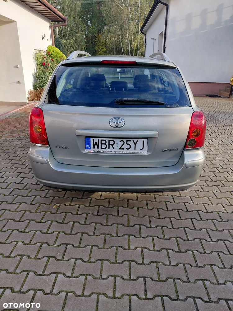 Toyota Avensis - 3