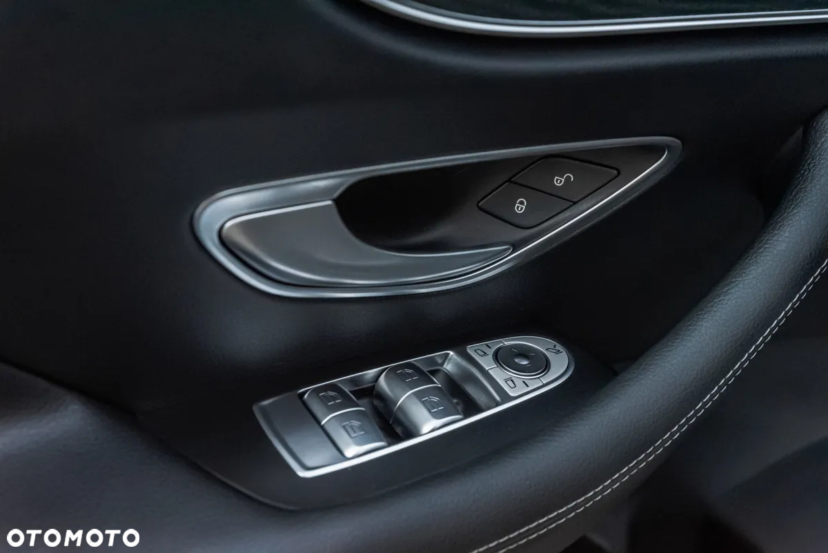 Mercedes-Benz Klasa E 220 d 4Matic Coupe 9G-TRONIC AMG Line - 21