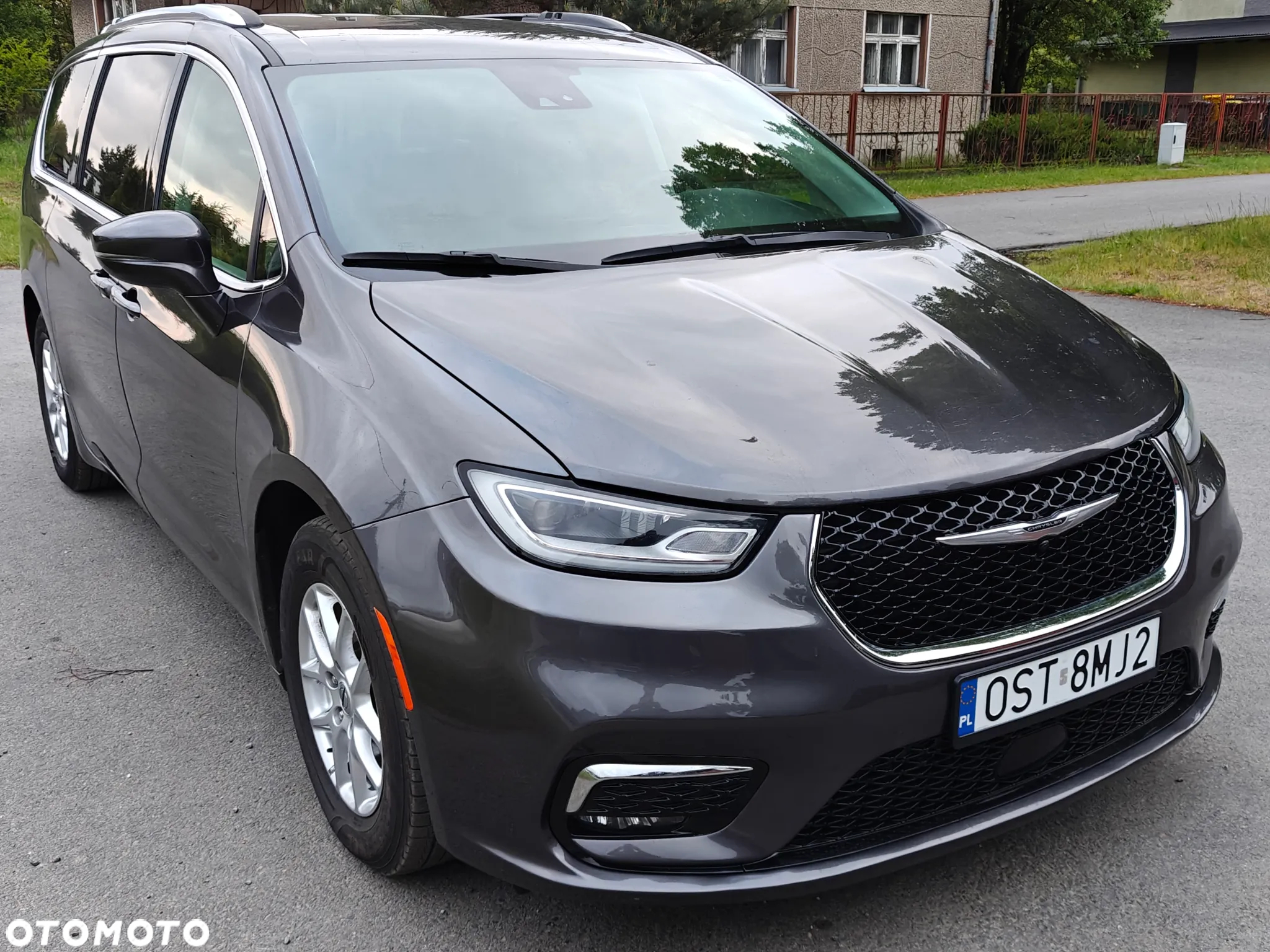 Chrysler Pacifica - 4