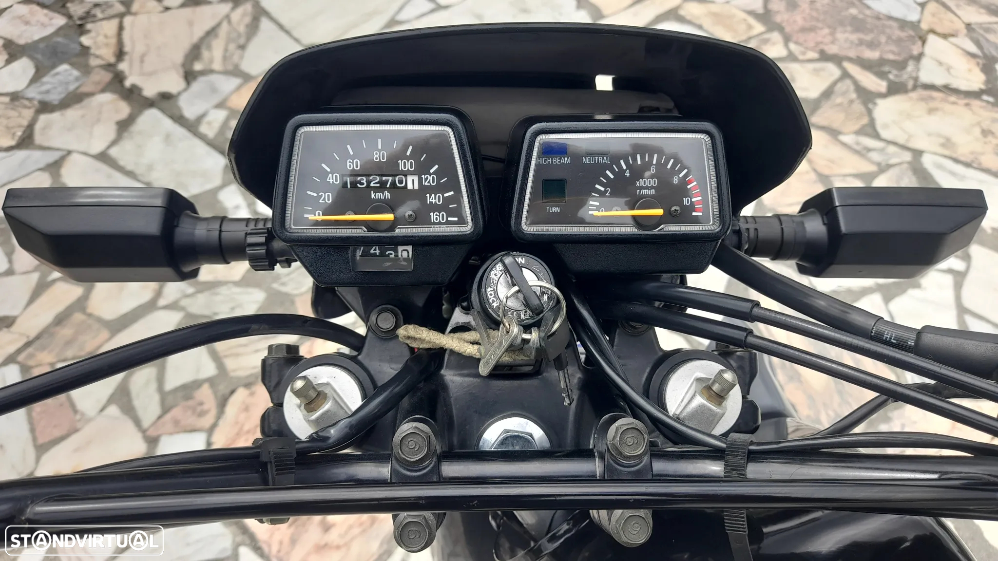 Yamaha XT 350 - 15